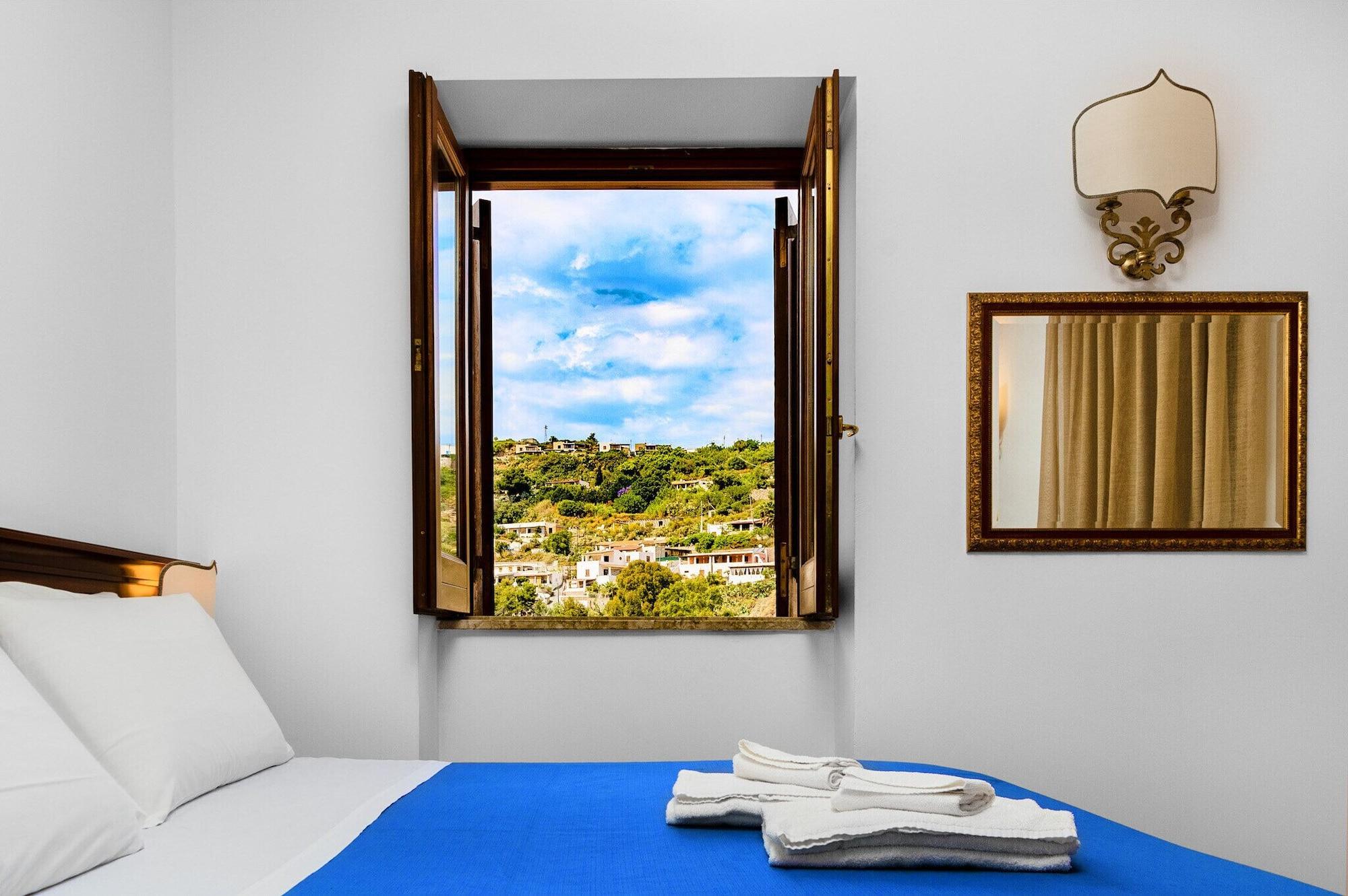 Hotel Villa Cute - Hvc Lipari  Exteriör bild