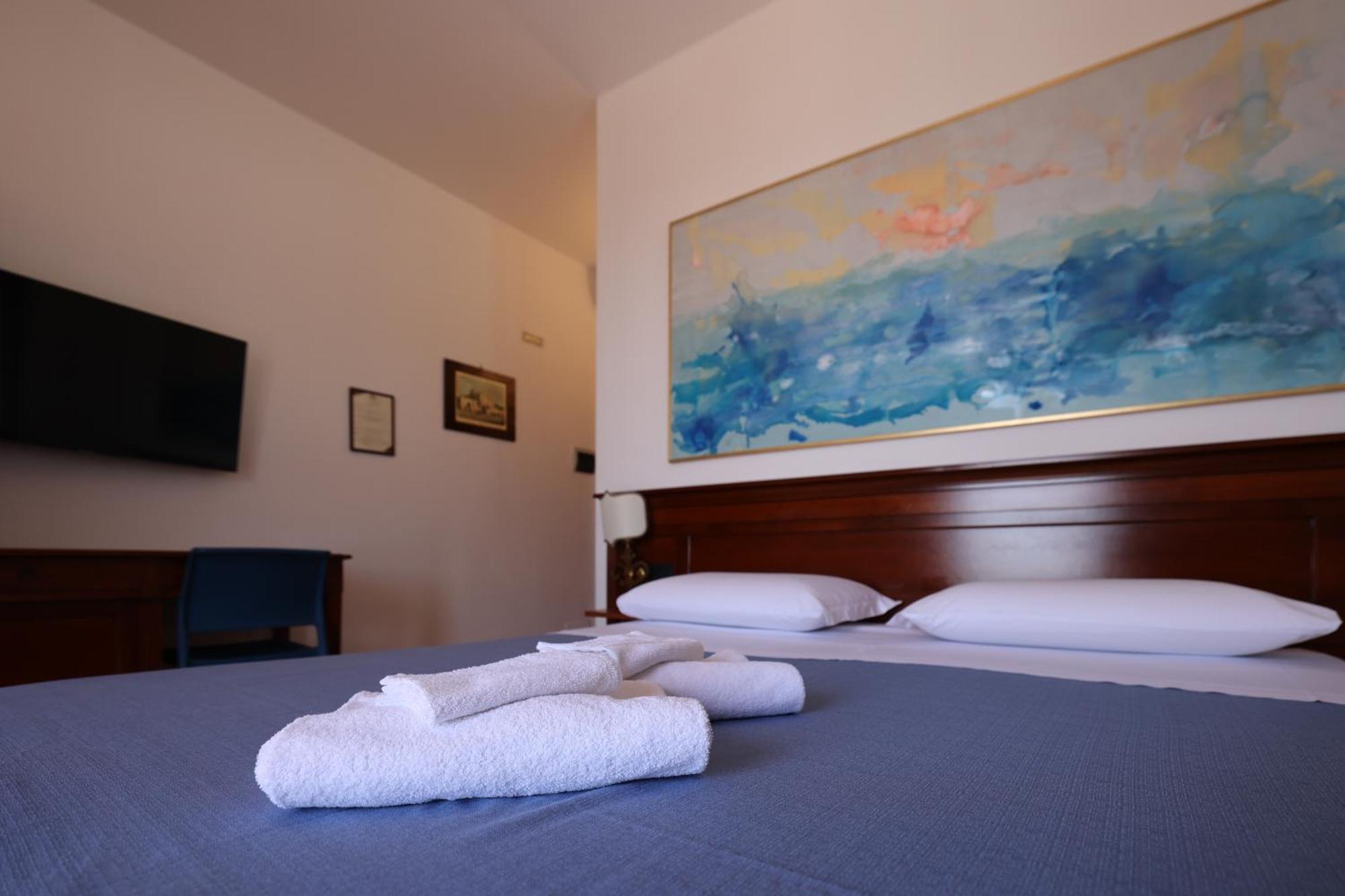 Hotel Villa Cute - Hvc Lipari  Exteriör bild