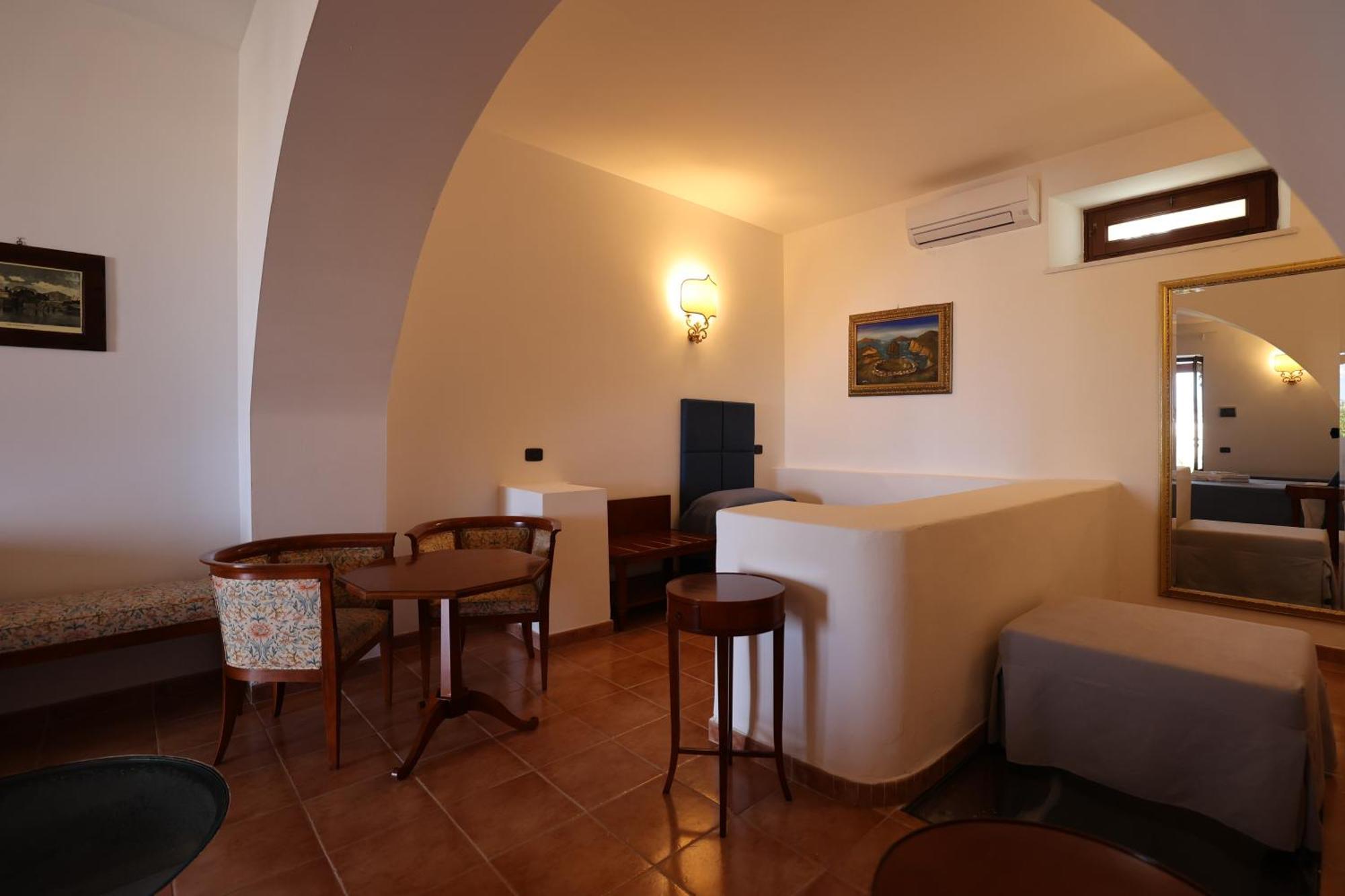 Hotel Villa Cute - Hvc Lipari  Exteriör bild