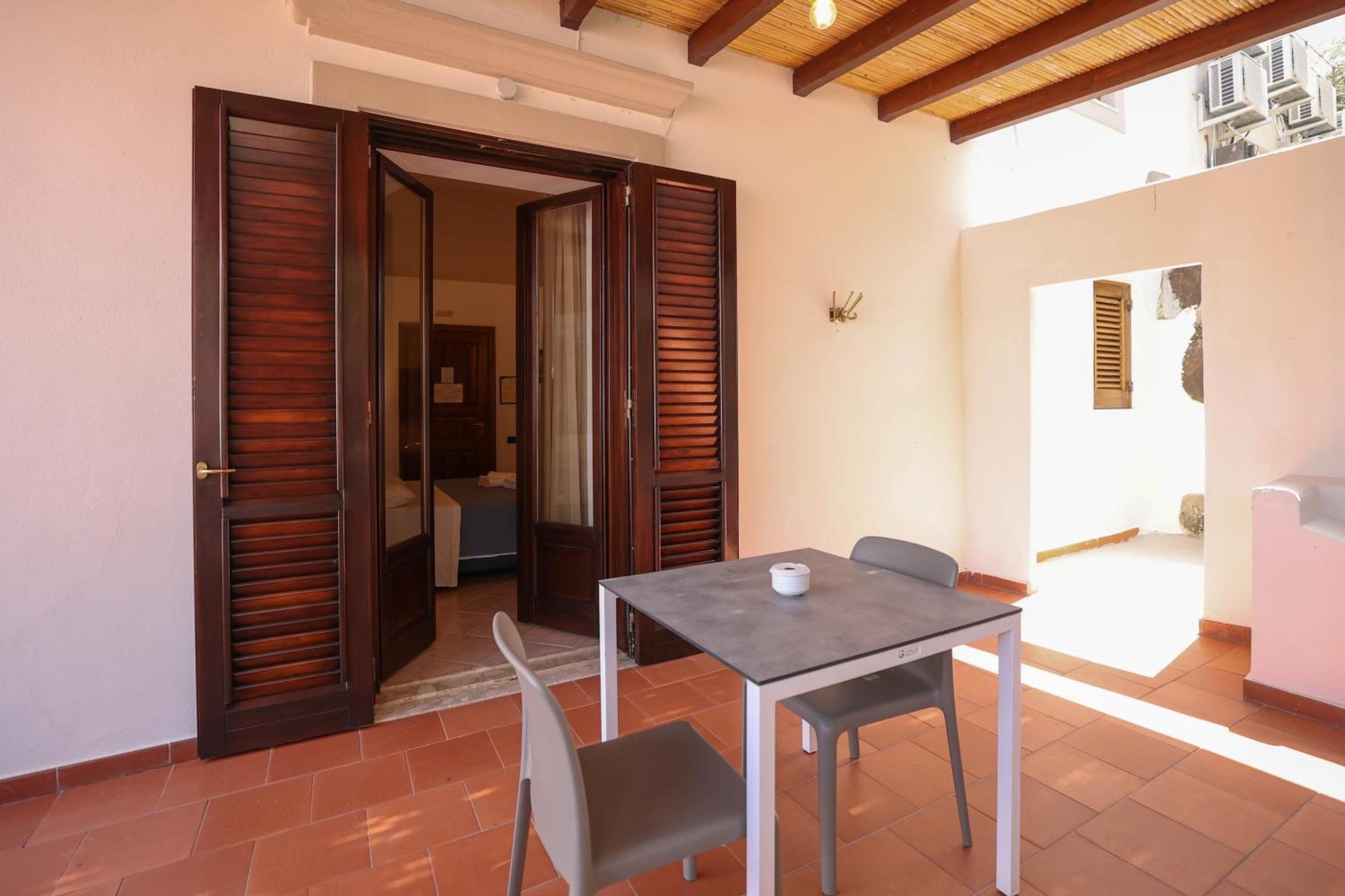 Hotel Villa Cute - Hvc Lipari  Exteriör bild